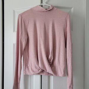 Old Navy Size M Active Athleisure Tee